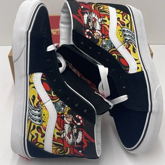 Vans Men’s High-Top Sneakers - Black Red Sk8-HiSanta Flame BlackVN0A4BVTBLK